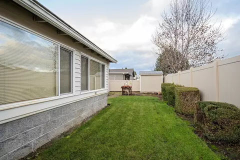 555 Freeman Rd UNIT 227, Central Point, OR 97502 photo 18