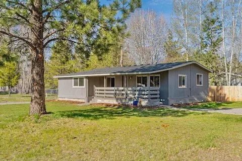 17422 Curlew Dr, Bend, OR 97707