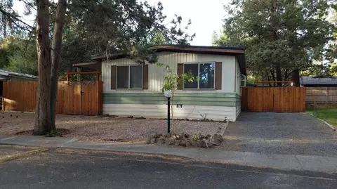 141 SW 15th St #17, Bend, OR 97702