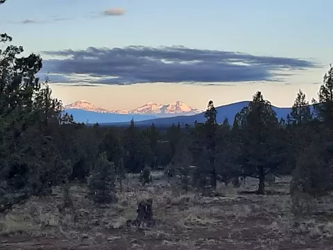 10 SE Yaqui Rd, Prineville, OR 97754
