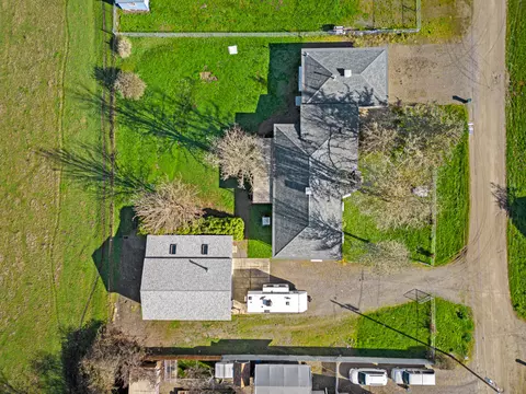 Floorplan - 7385 Maple Ln, Central Point, OR 97502 photo 1 of 1