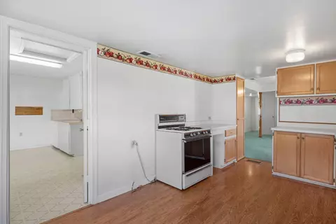 Bedroom - 7385 Maple Ln, Central Point, OR 97502 photo 1 of 2