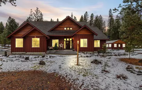 15093 E River Loop Dr, Bend, OR 97707