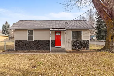 1867 Fargo St, Klamath Falls, OR 97603