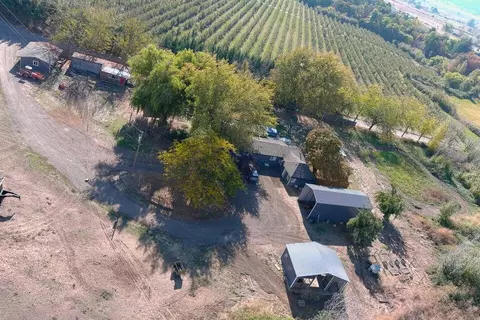 325 Cabbage Ln, Phoenix, OR 97535 photo 35