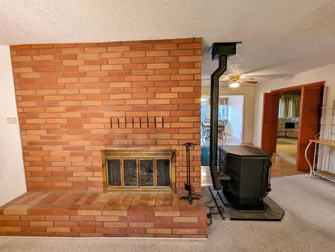 632 W 2nd St, Merrill, OR 97633 photo 4