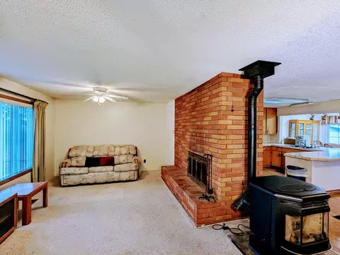 632 W 2nd St, Merrill, OR 97633 photo 11