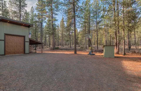 56451 Celestial Dr, Bend, OR 97707 photo 17