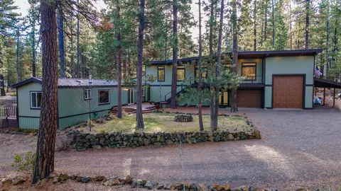 56451 Celestial Dr, Bend, OR 97707 photo 2