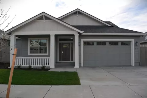 3946 Wyoming Ln, Medford, OR 97504