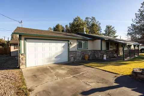 2639 SW Yew Ave, Redmond, OR 97756