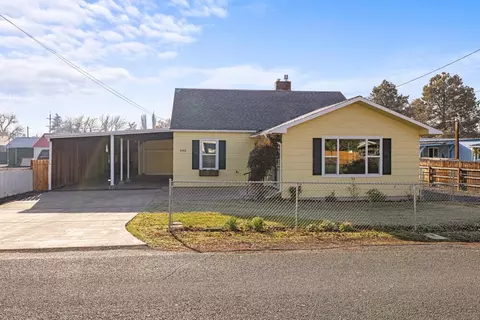 4042 Delaware Ave, Klamath Falls, OR 97603