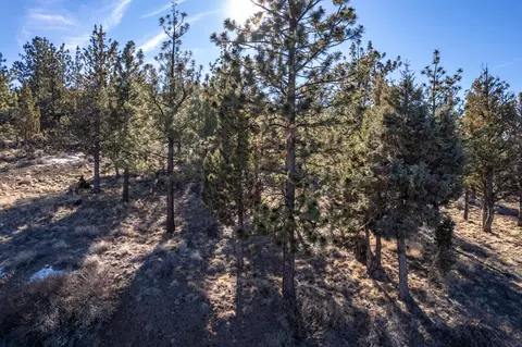 3399 NW Starview Dr, Bend, OR 97703 photo 4