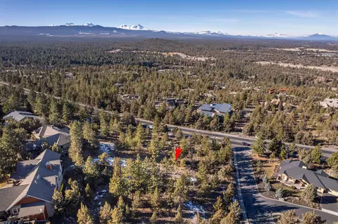 3399 NW Starview Dr, Bend, OR 97703 photo 2