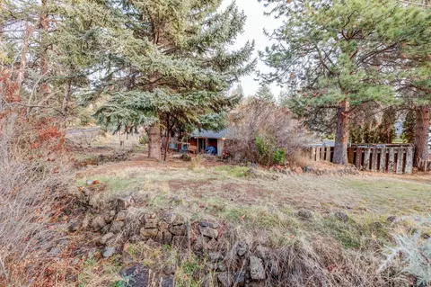 20346 Willopa Ct, Bend, OR 97702