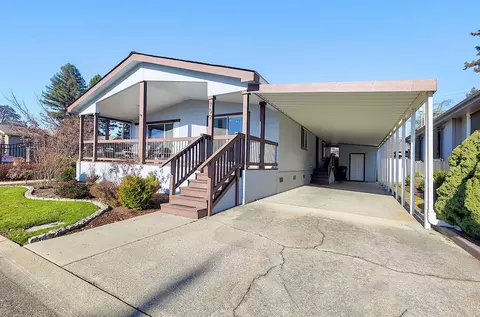 759 Hampton Way, Grants Pass, OR 97526