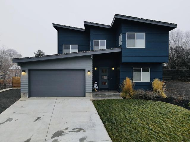 14 SE Revere Ave, Madras, OR 97741