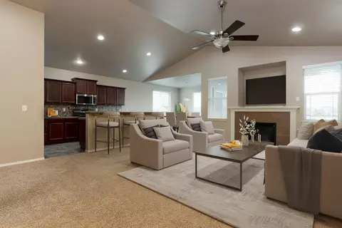 766 NW Green Forest Cir, Redmond, OR 97756