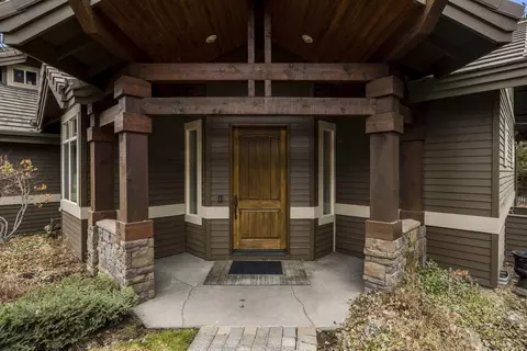 19469 Ironwood Cir, Bend, OR 97703