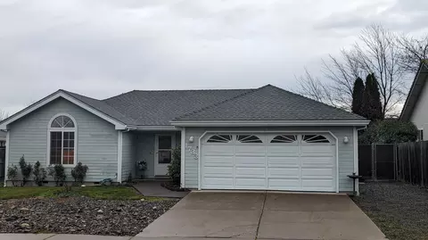1733 Sandpiper Dr, Medford, OR 97501