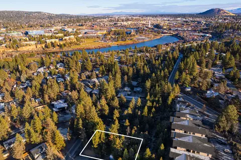20007 Alderwood Cir, Bend, OR 97702