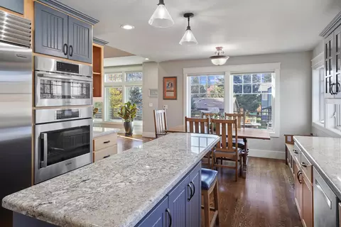 Kitchen - 560 NW Riverfront St, Bend, OR 97703 photo 5 of 8
