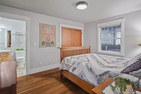 Bedroom - 560 NW Riverfront St, Bend, OR 97703 photo 4 of 4