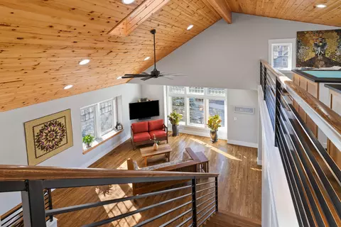 Entry Way - 560 NW Riverfront St, Bend, OR 97703 photo 2 of 2