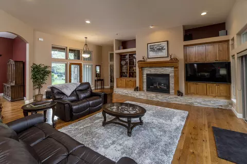 Living - 3492 NW Braid Dr, Bend, OR 97703 photo 2 of 4