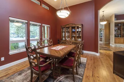 Dining - 3492 NW Braid Dr, Bend, OR 97703 photo 2 of 2