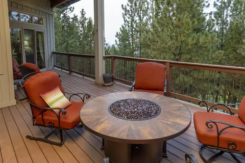 Exterior - 3492 NW Braid Dr, Bend, OR 97703 photo 6 of 11