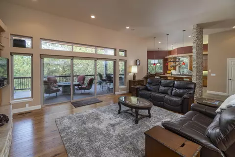 Living - 3492 NW Braid Dr, Bend, OR 97703 photo 3 of 4