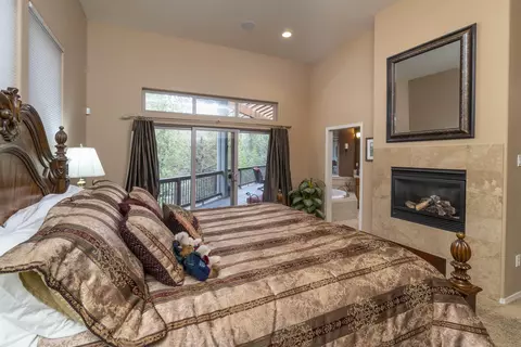 Bedroom - 3492 NW Braid Dr, Bend, OR 97703 photo 1 of 3