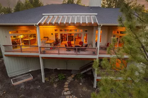 Exterior - 3492 NW Braid Dr, Bend, OR 97703 photo 8 of 11