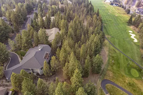 View/Area - 3492 NW Braid Dr, Bend, OR 97703 photo 3 of 6