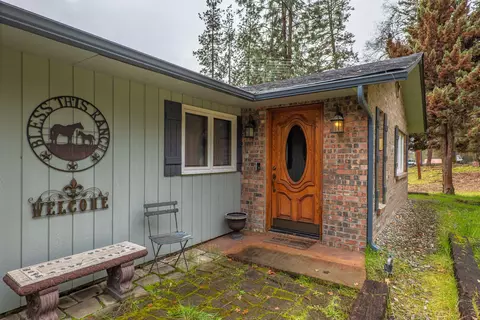 10049 Evans Creek Rd, Rogue River, OR 97537 photo 2