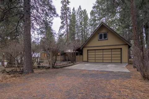 19127 Kiowa Rd, Bend, OR 97702