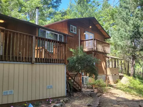 320 Limpy Creek Rd, Grants Pass, OR 97527
