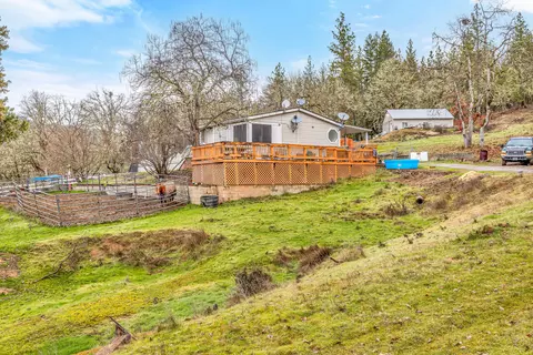 20960 Antioch Rd, White City, OR 97503
