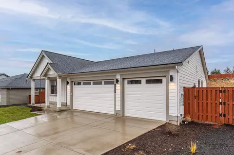 1526 NE Rosemont St, Prineville, OR 97754