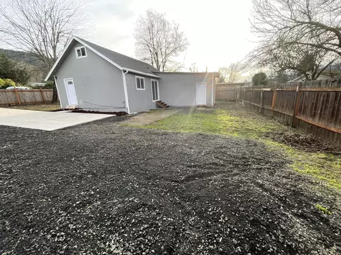 1045 Hill St, Myrtle Creek, OR 97457