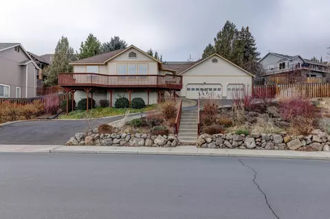 3107 SW 36th St, Redmond, OR 97756