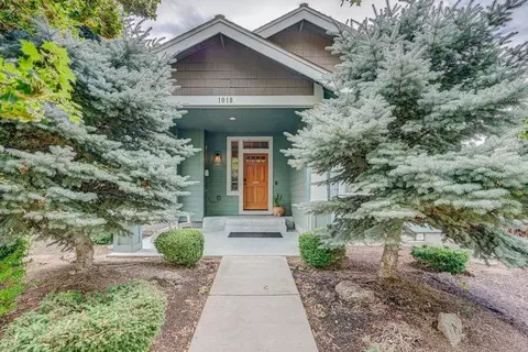 1018 NW Teak Ave, Redmond, OR 97756