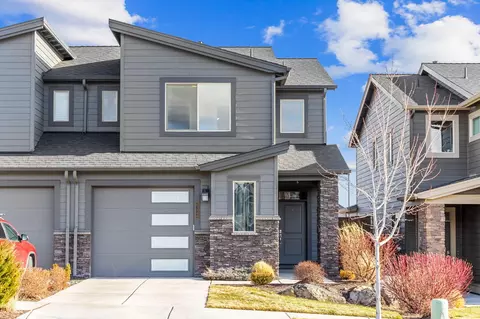 63148 NE Hadley Pl, Bend, OR 97701