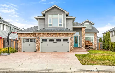1974 Rabun Way, Central Point, OR 97502