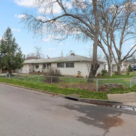 101 Chestnut St, Medford, OR 97501