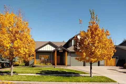20630 Boulderfield Ave, Bend, OR 97701