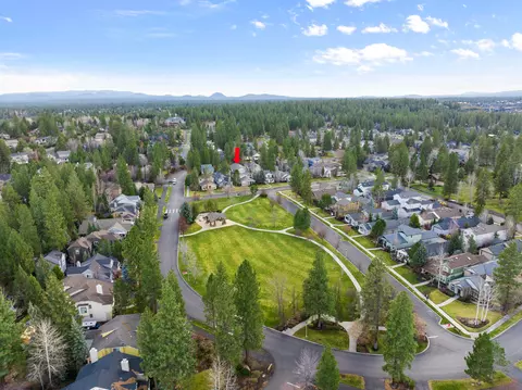 View/Area - 19424 Blue Lake Loop, Bend, OR 97702 photo 1 of 4