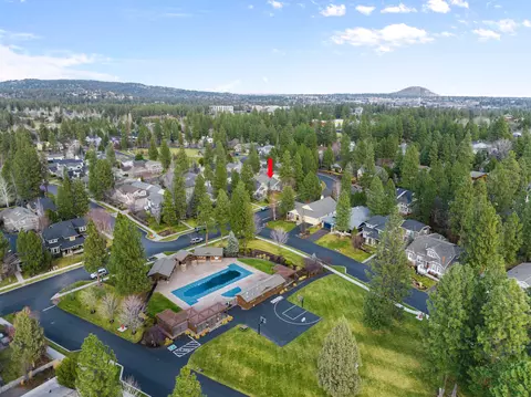 View/Area - 19424 Blue Lake Loop, Bend, OR 97702 photo 4 of 4