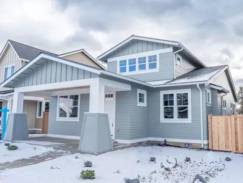 20497 Aberdeen Dr, Bend, OR 97702